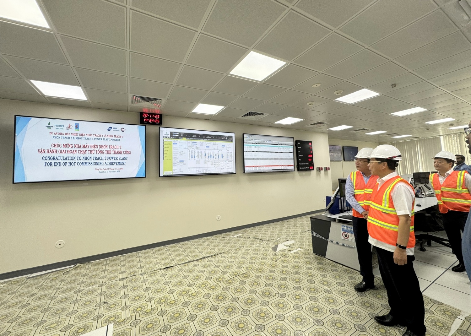 Phó Thủ tướng Bùi Thanh Sơn kiểm tra tiến độ Dự án Nhơn Trạch 3 & 4: Hoàn thành 99,15%, sẵn sàng vận hành thương mại Phó Thủ tướng Bùi Thanh Sơn kiểm tra tiến độ Dự án Nhơn Trạch 3 và 4: Hoàn thành 99,15%, sẵn sàng vận hành thương mại