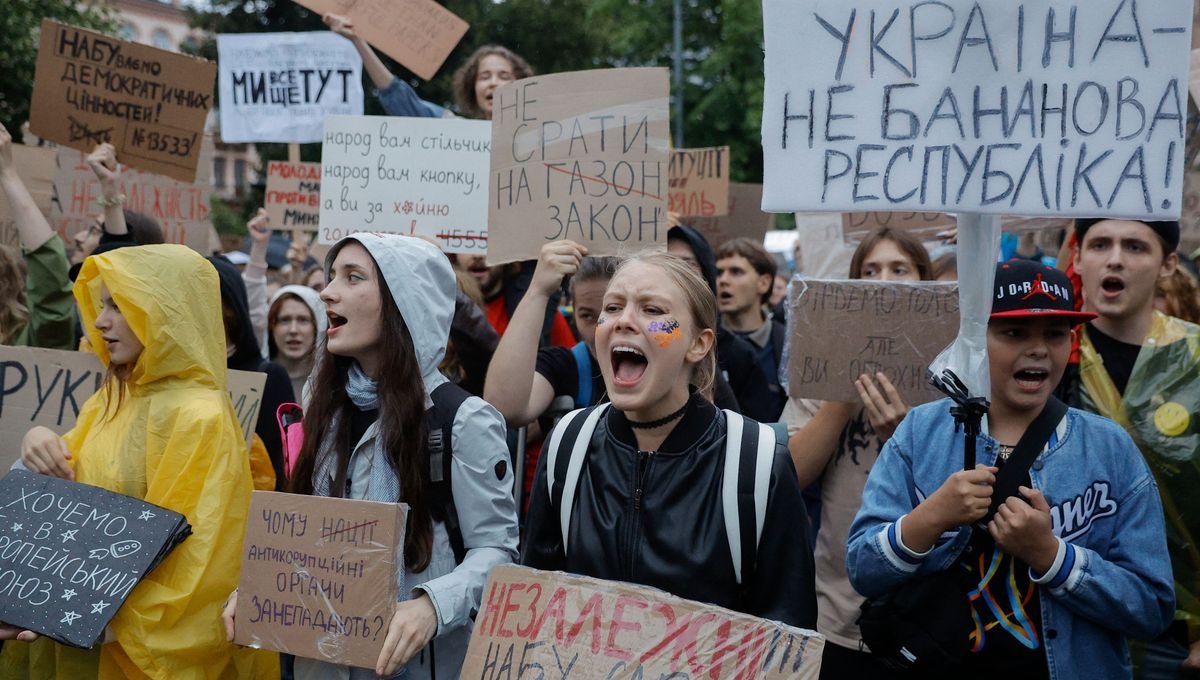 Ukraine: Bê bối tham nhũng lớn trong lĩnh vực năng lượng