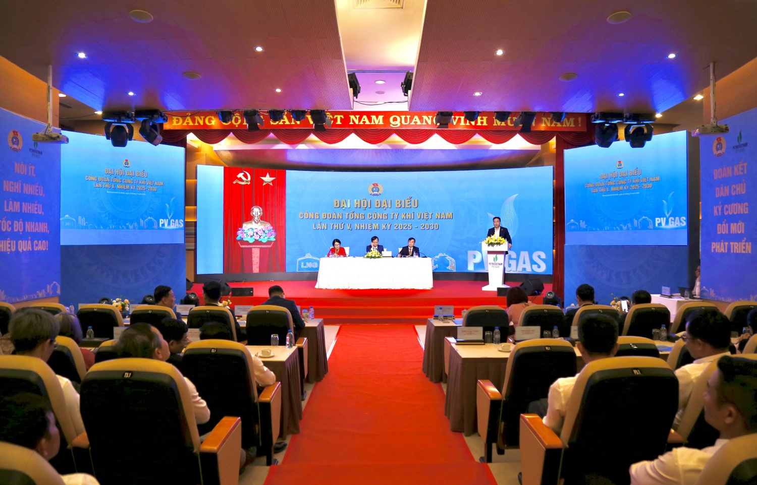 Toàn cảnh Đại hội