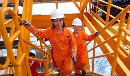Phụ nữ Petrovietnam: Dấn ấn bản lĩnh, tiên phong trong hành trình phát triển ngành Công nghiệp - Năng lượng Quốc gia