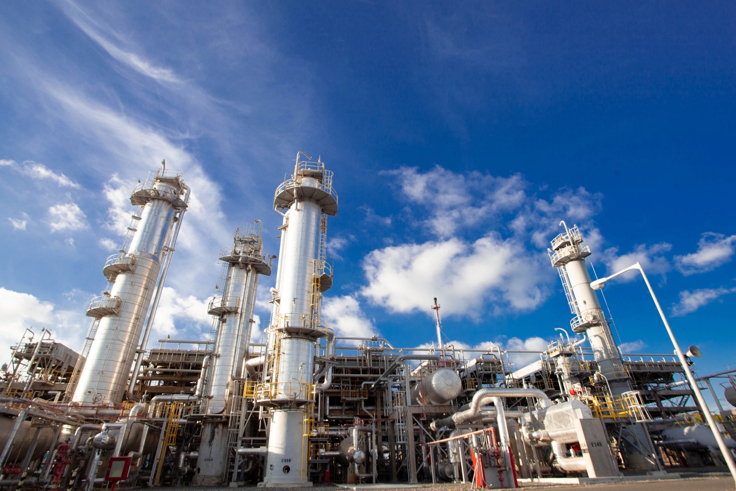 Từ giàn khoan đến các nguồn năng lượng mới - Petrovietnam 50 năm làm chủ công nghệ chiến lược Từ giàn khoan đến các nguồn năng lượng mới - Petrovietnam 50 năm làm chủ công nghệ chiến lược