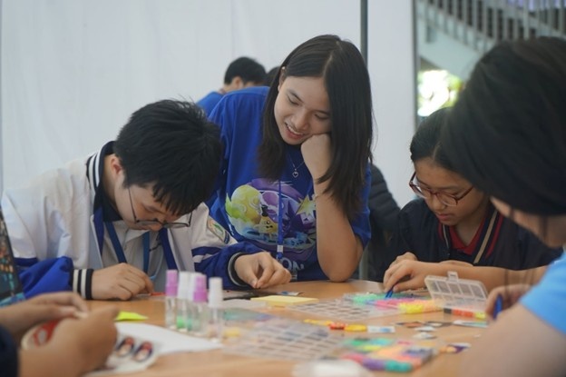 Amstro’s Gallery 2025: Aphelion - Hành trình dấn thân vào miền tri thức của khoa học vũ trụ Amstro’s Gallery 2025: Aphelion - Hành trình dấn thân vào miền tri thức của khoa học vũ trụ