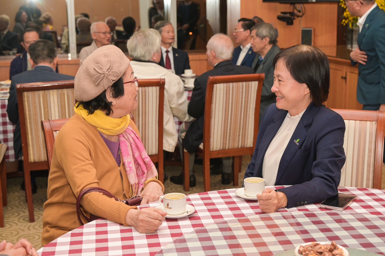 Petrovietnam tri ân nguyên cán bộ lãnh đạo qua các thời kỳ nhân dịp kỷ niệm truyền thống ngành Dầu khí