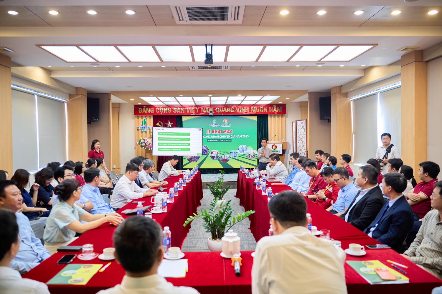 Trở thành Tổng công ty, Phân bón Cà Mau sẽ ưu tiên điều gì? Trở thành Tổng công ty, Phân bón Cà Mau sẽ ưu tiên điều gì?