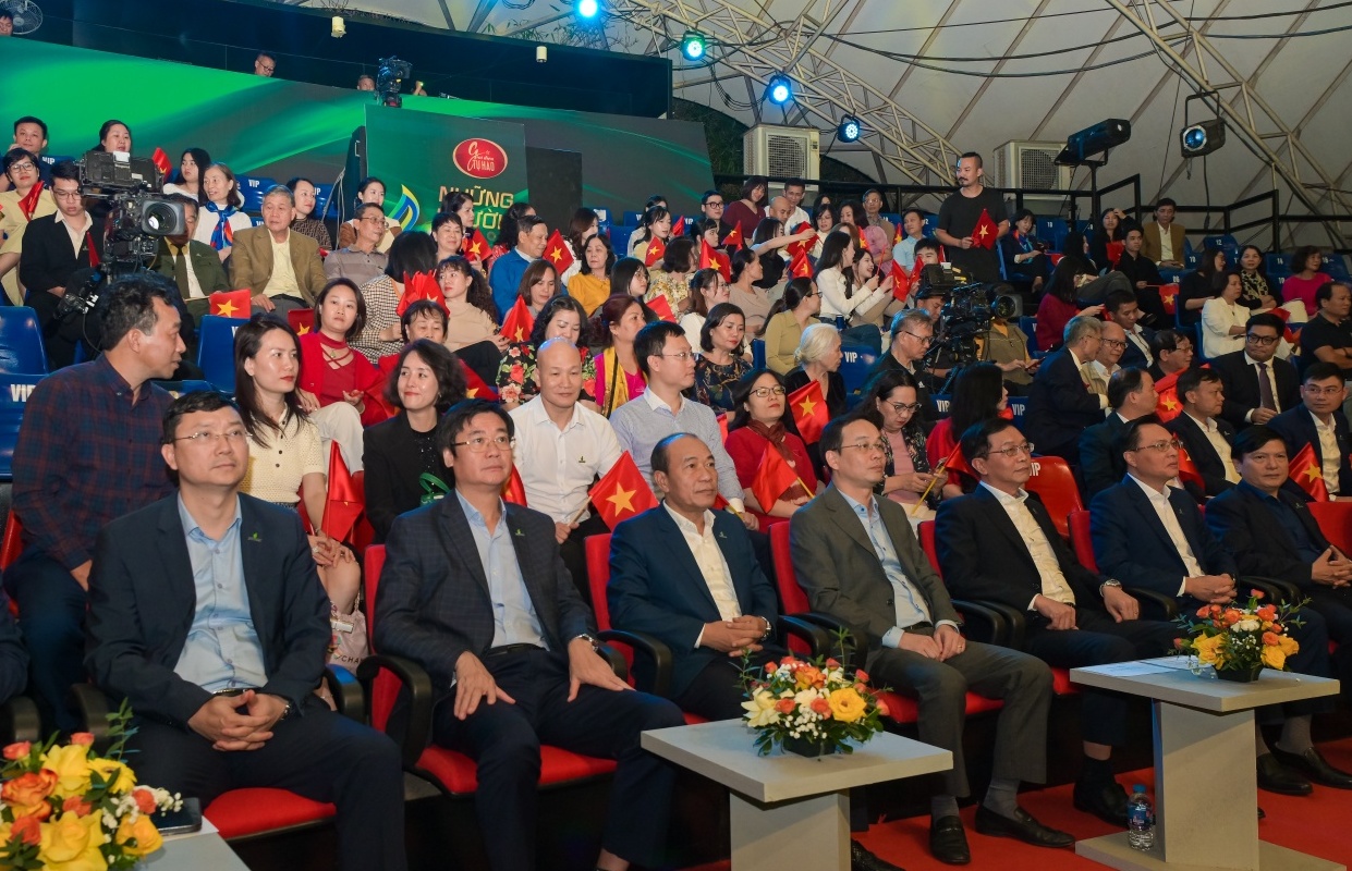 [VIDEO] Giữ lửa truyền thống - Thắp sáng tương lai