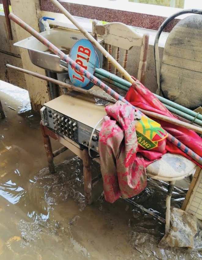 Tuổi trẻ Vietsovpetro hướng về vùng lũ Gia Lai với chương trình “Tiếp bước đến trường” Tuổi trẻ Vietsovpetro hướng về vùng lũ Gia Lai với chương trình “Tiếp bước đến trường”