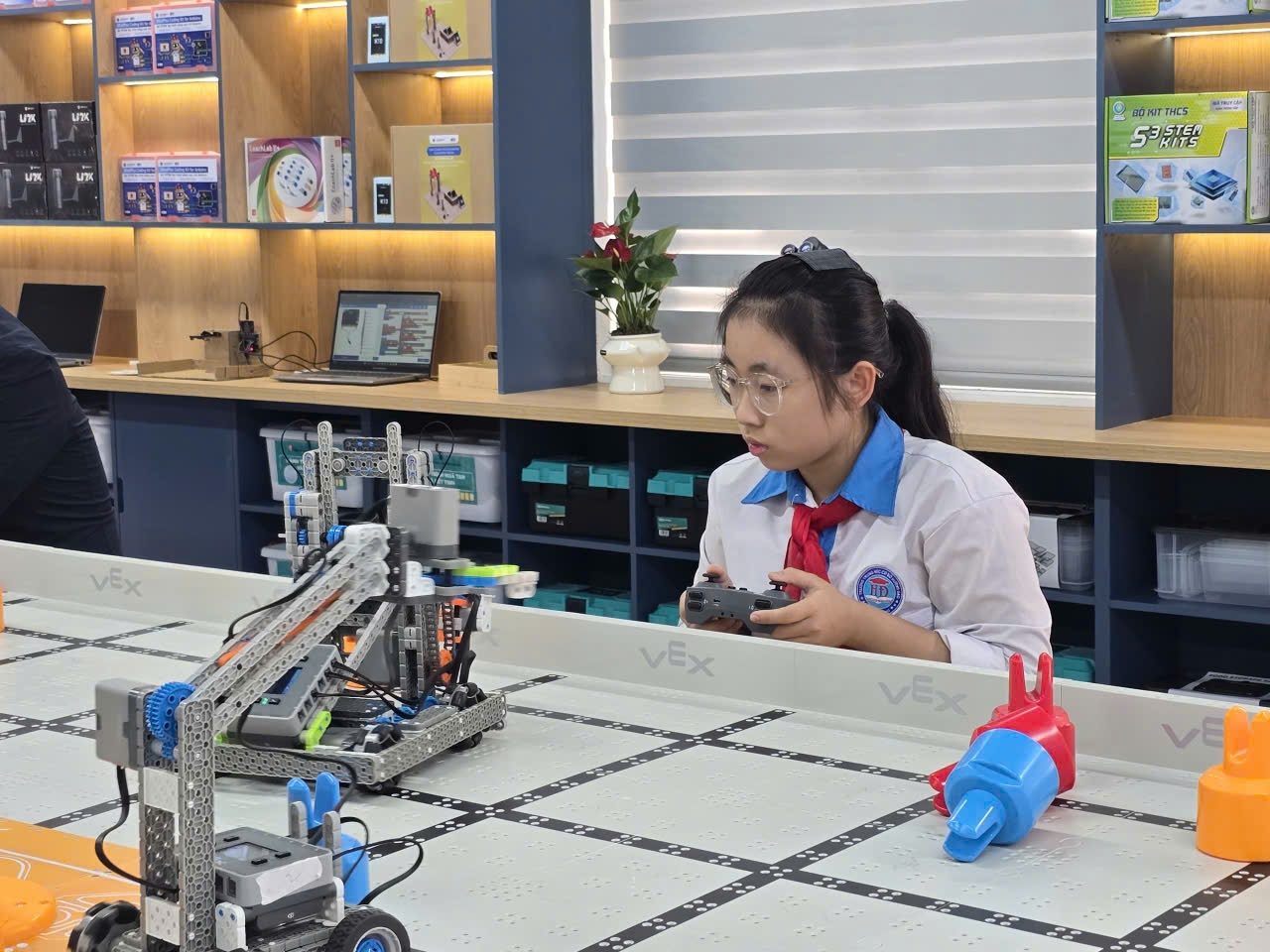 STEM Lab: Gieo mầm tình yêu khoa học vũ trụ cho học sinh STEM Lab: