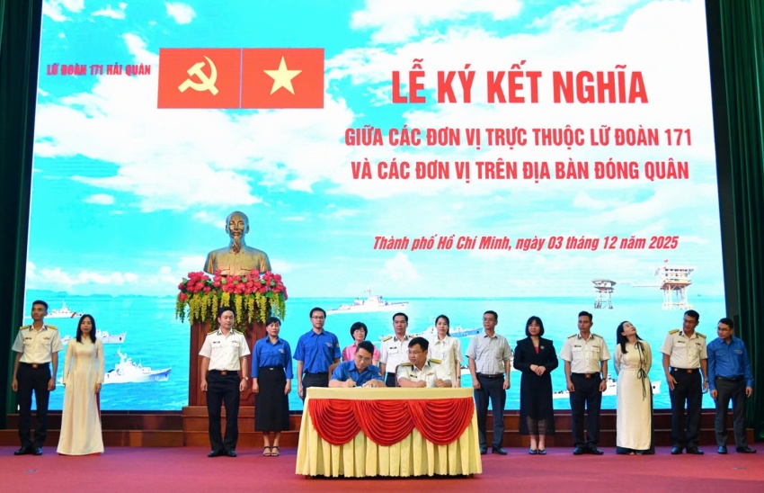 Đoàn Thanh niên Vietsovpetro và XN Xây lắp kết nghĩa với Lữ đoàn 171 Đoàn Thanh niên Vietsovpetro và Xí nghiệp Xây lắp kết nghĩa với Lữ đoàn 171