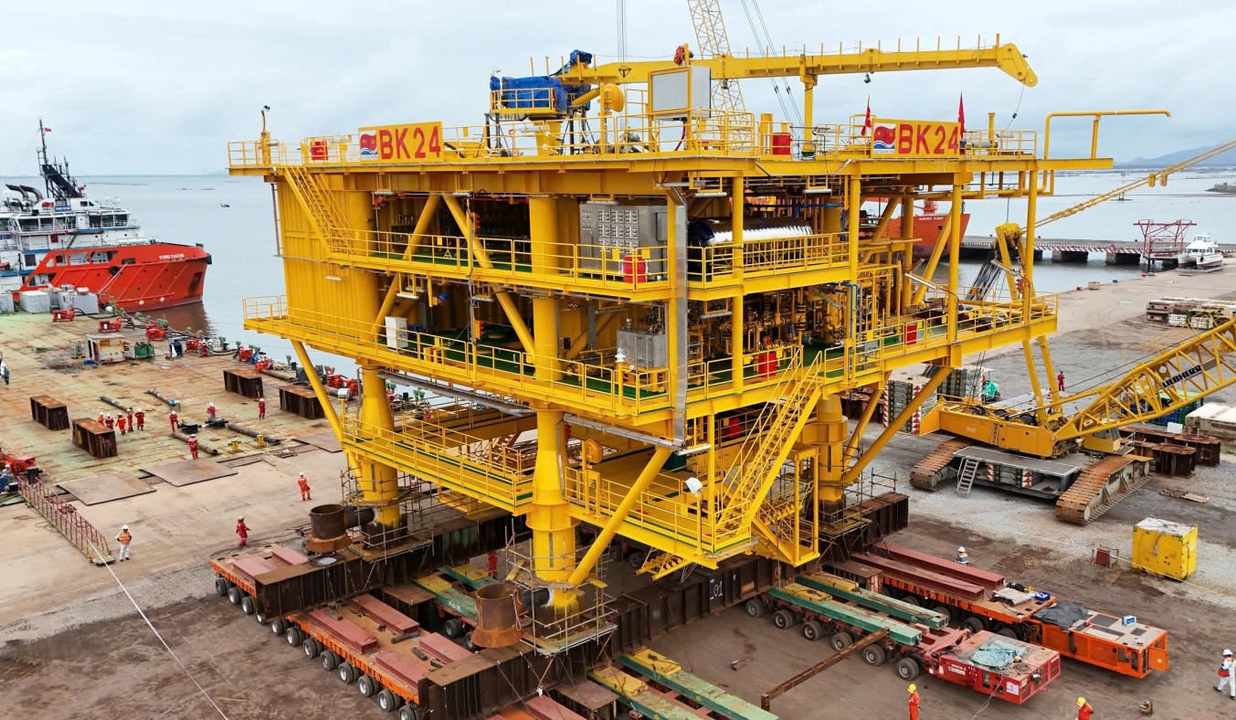 Dấu ấn nội lực của Petrovietnam trên những công trình siêu trường, siêu trọng