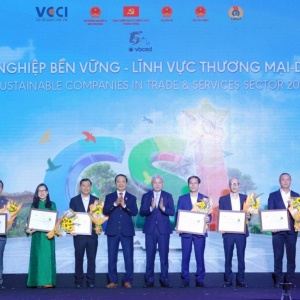 PV Drilling và PVCFC được vinh danh Top 100 doanh nghiệp bền vững tại Việt Nam 2025