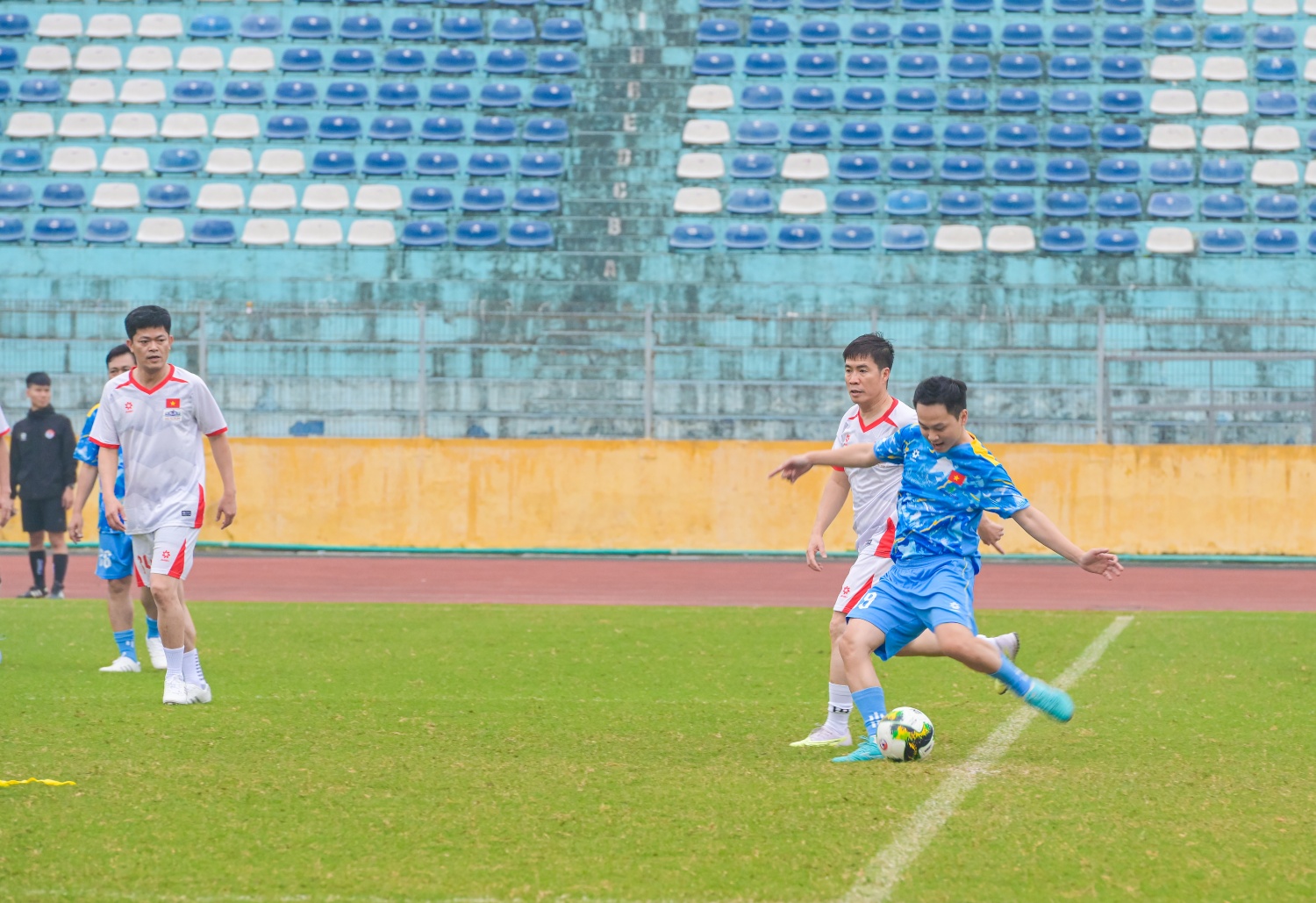 Giao hữu bóng đá Petrovietnam – Quốc hội: Rèn luyện thể thao, lan tỏa tinh thần đoàn kết