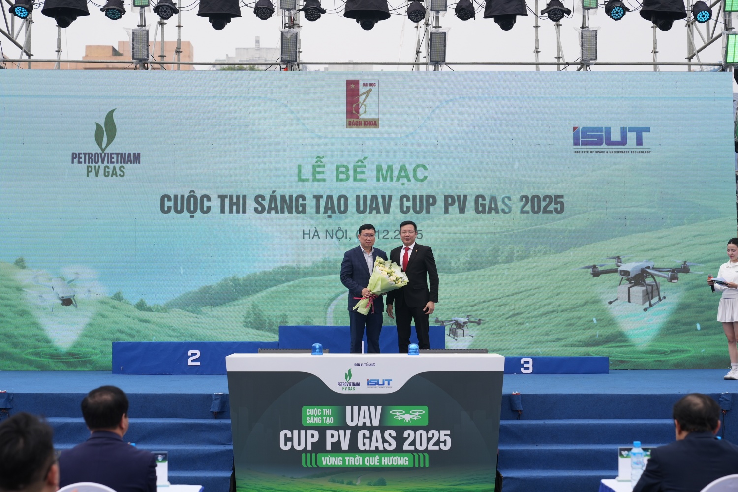 Tôn vinh tài năng trẻ, mở ra “vùng trời” sáng tạo mới