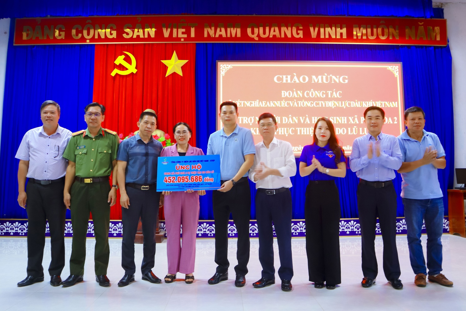 PV Power hỗ trợ bà con Đắk Lắk khắc phục hậu quả mưa lũ