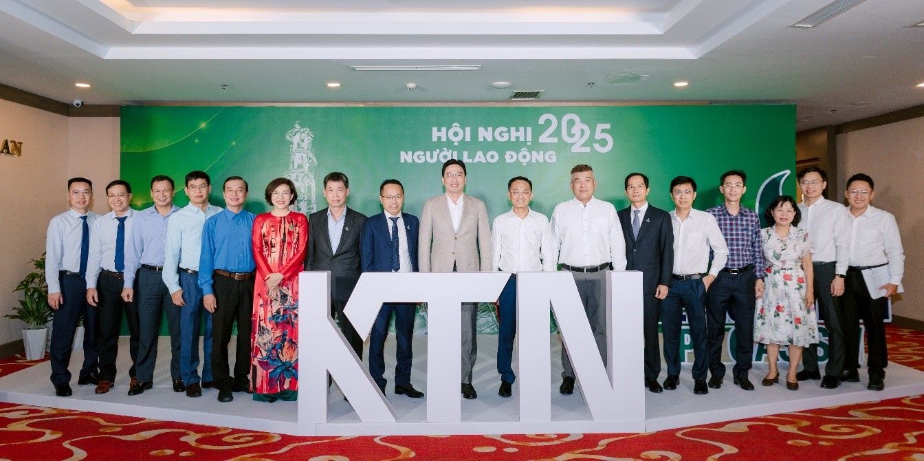 Lãnh đạo PV GAS và Lãnh đạo Chi nhánh KTN tại Hội nghị