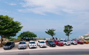 Chủ xe Việt: Đi Mercedes, BMW rồi lái VinFast VF 8 thấy sướng