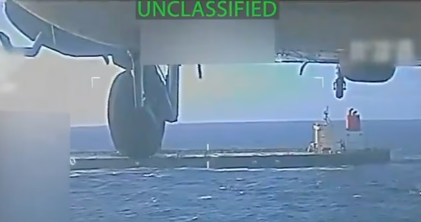 Mỹ tịch thu tàu chở dầu Venezuela: Có hợp pháp không?