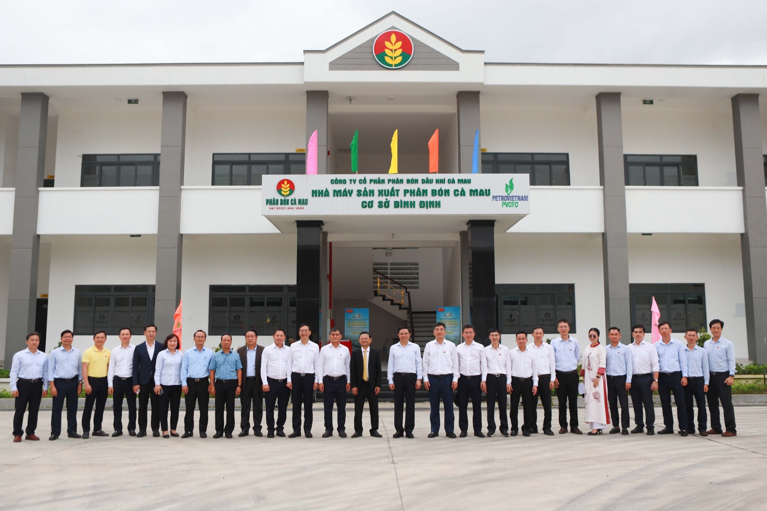 Khánh thành và gắn biển công trình Nhà máy Sản xuất Phân bón Cà Mau – Cơ sở Bình Định