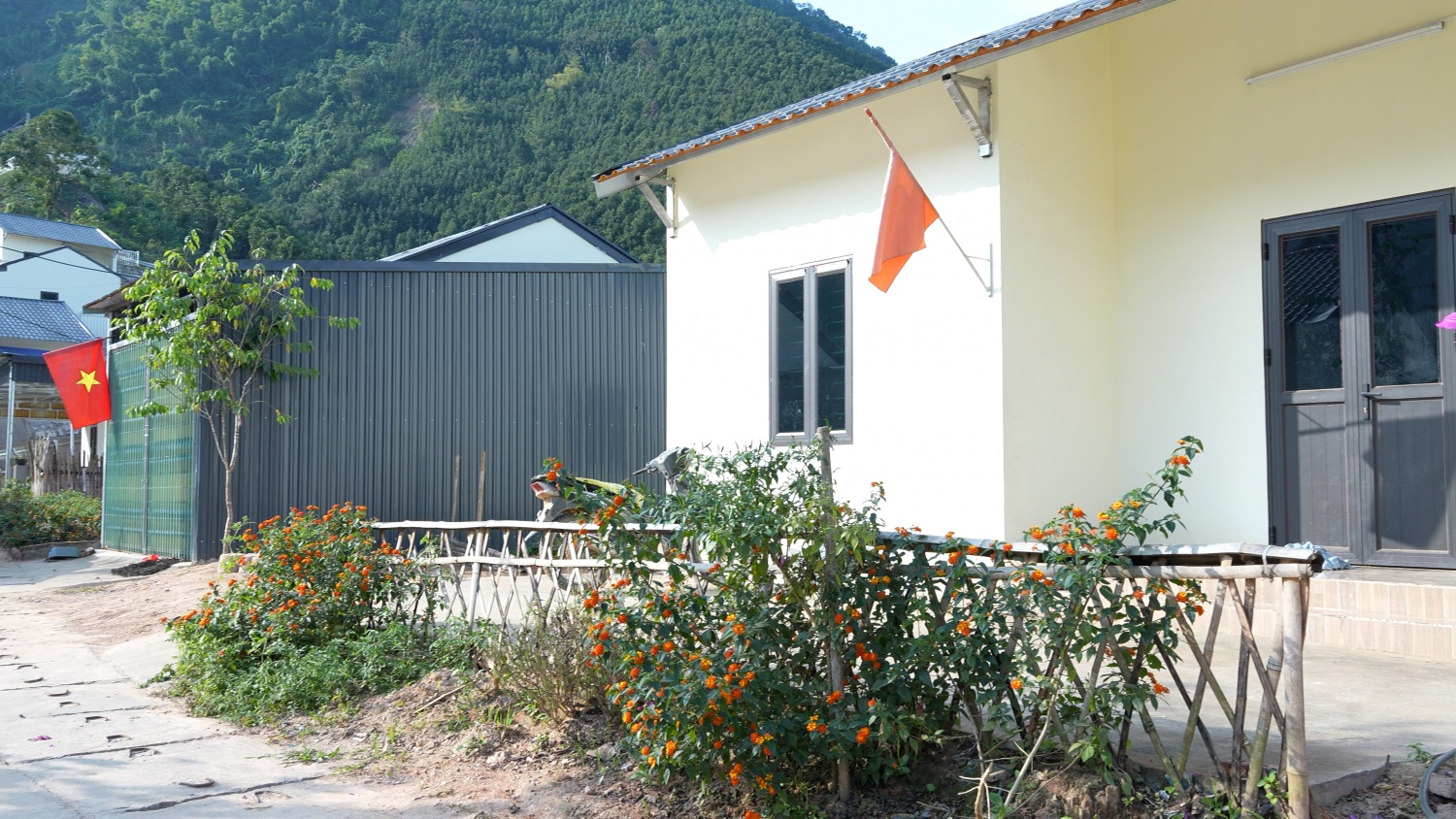 [Chùm ảnh] Petrovietnam mang hơi ấm đến vùng cao Lào Cai