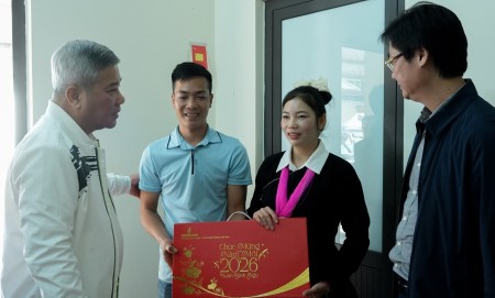 [Chùm ảnh] Petrovietnam mang hơi ấm đến vùng cao Lào Cai