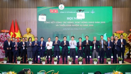 [Chùm ảnh] BSR vượt thách thức năm 2025, phấn đấu tối ưu công suất NMLD Dung Quất trên 120%