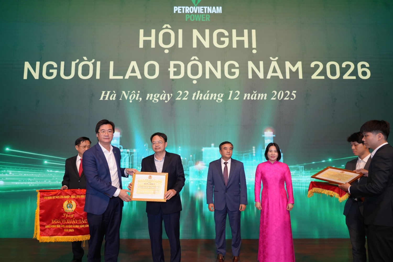 Bằng khen Công ty Điện lực Dầu khí Nhơn Trạch