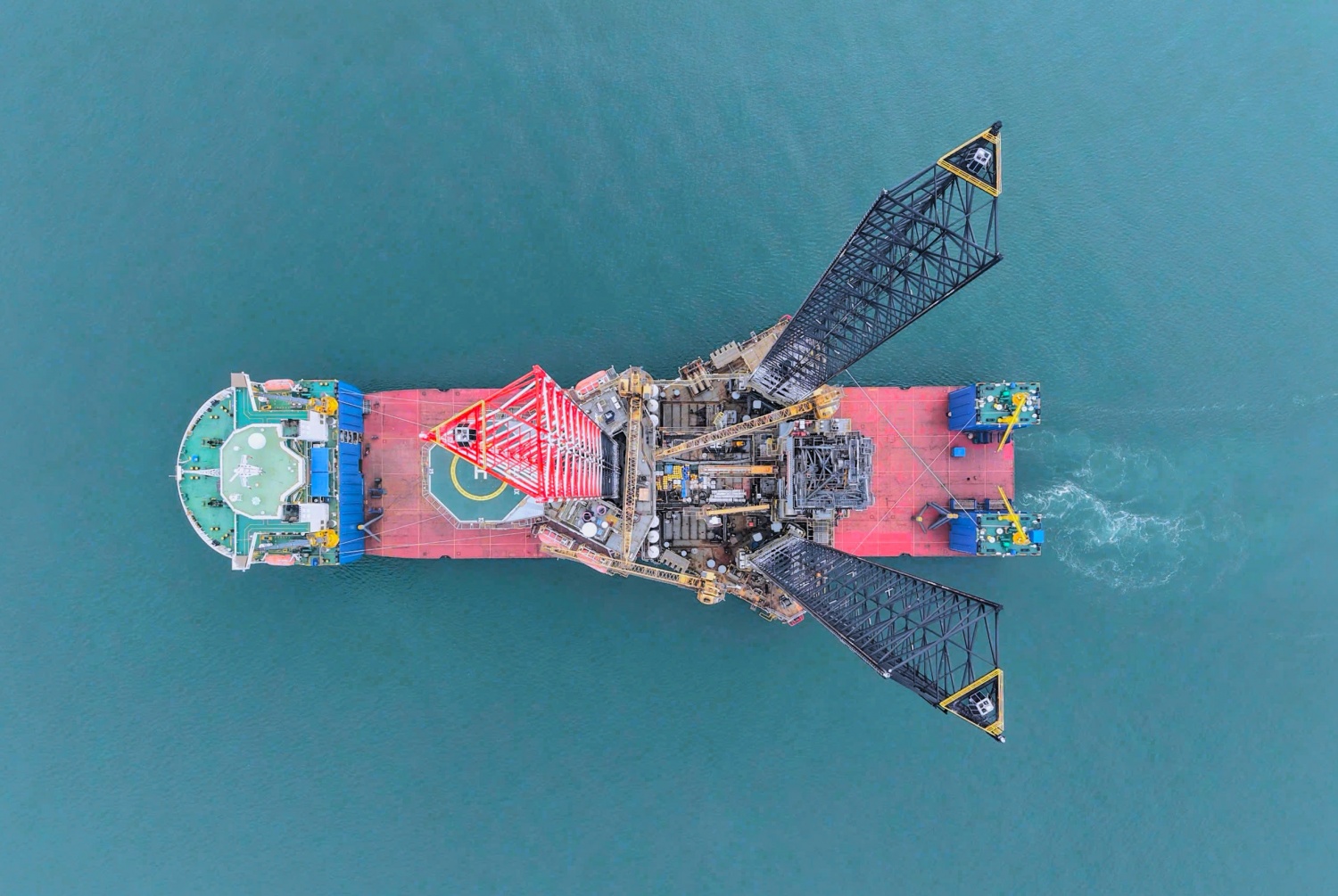 Giàn khoan PV DRILLING IX về đến Vũng Tàu sau khi vượt hơn 12.800 hải lý