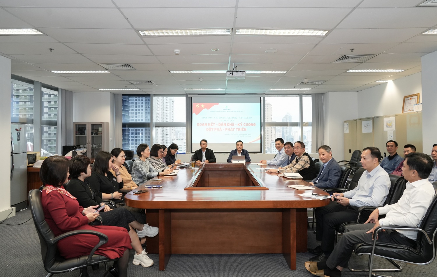 [Chùm ảnh] Đảng bộ BMQL&ĐH Petrovietnam tổ chức sinh hoạt chi bộ tháng 1: Đoàn kết - Dân chủ - Kỷ cương - Đột phá - Phát triển