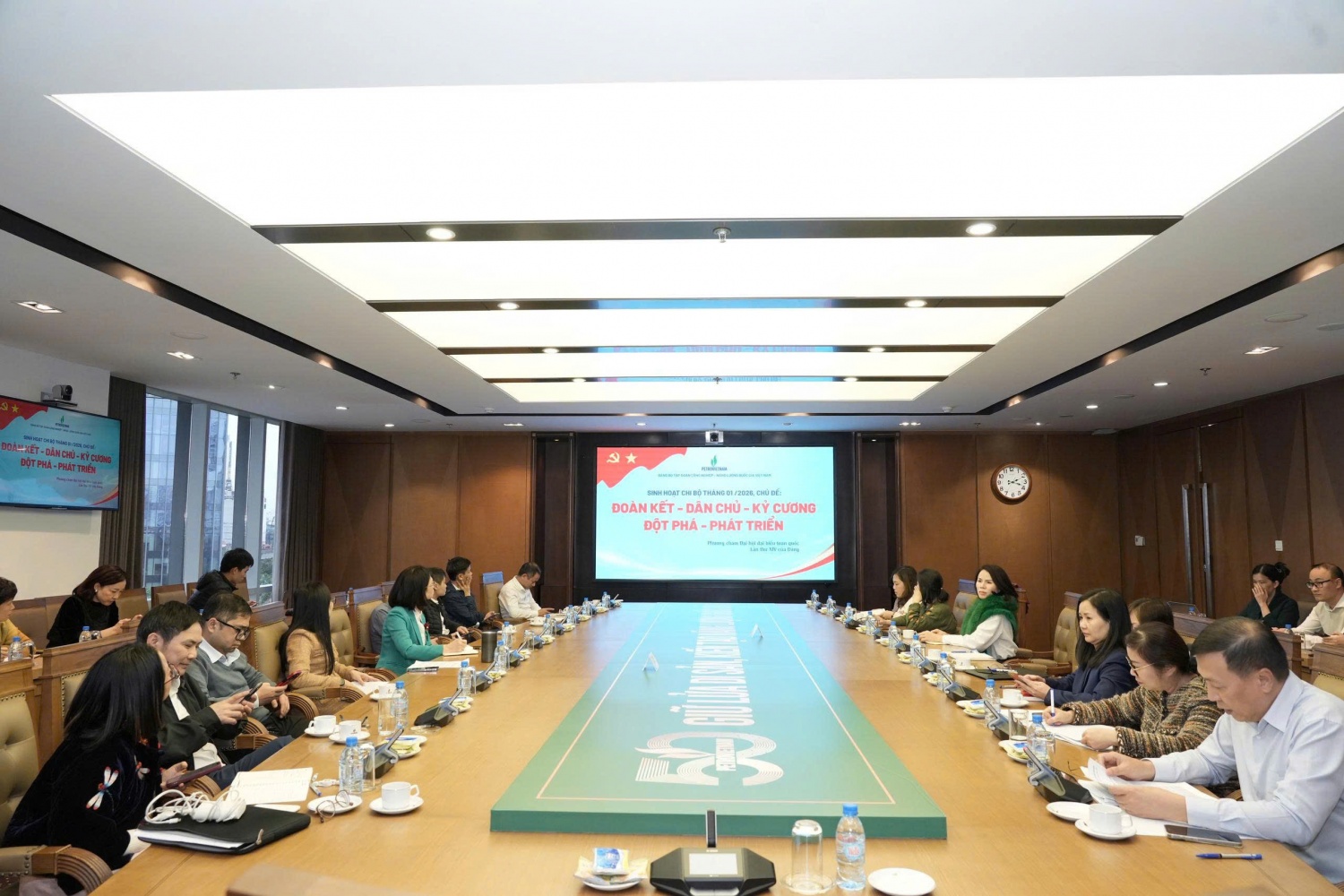 [Chùm ảnh] Đảng bộ BMQL&ĐH Petrovietnam tổ chức sinh hoạt chi bộ tháng 1: Đoàn kết - Dân chủ - Kỷ cương - Đột phá - Phát triển