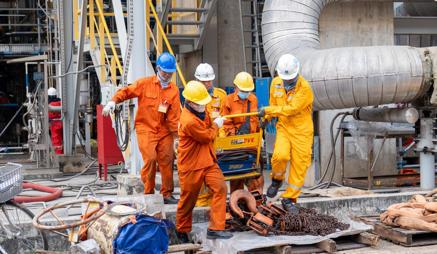 [Chùm ảnh] BDTT Nhà máy đạm Phú Mỹ: Nhịp làm việc khẩn trương trong từng công đoạn