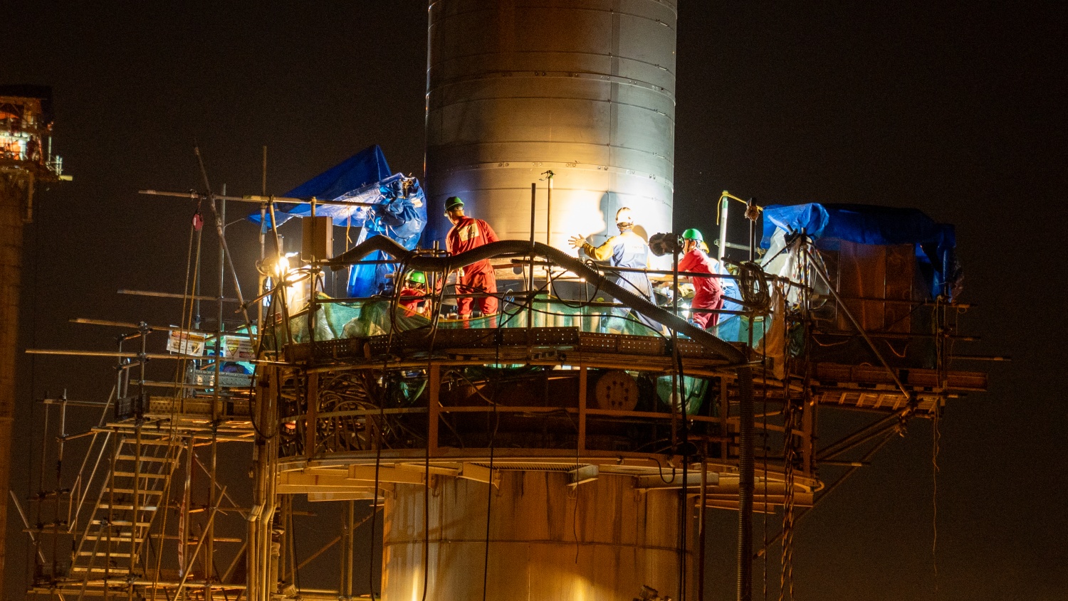 [Chùm ảnh] Những “bước lắp ghép quyết định” trong đợt BDTT Nhà máy Đạm Phú Mỹ