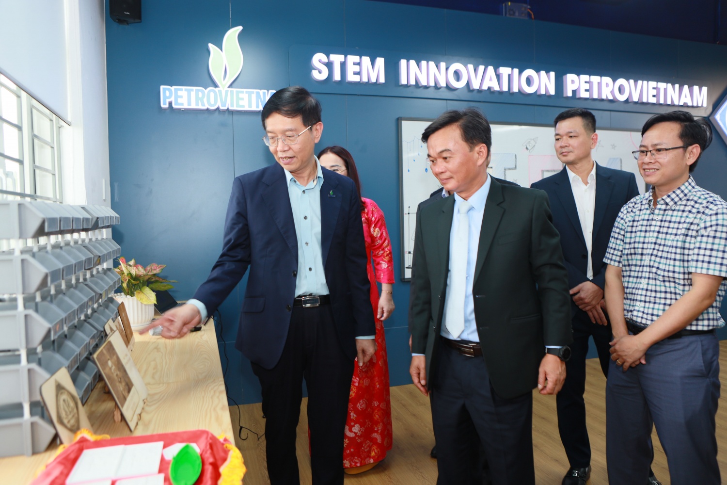 Đưa giáo dục STEM đến với học sinh “Vùng đất lửa” Quảng Trị