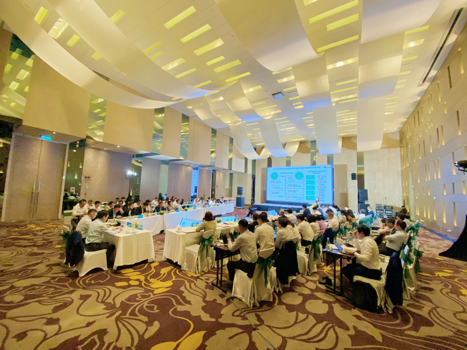 Petrovietnam định hình chiến lược phát triển khối Công nghiệp khí và Lọc hóa dầu