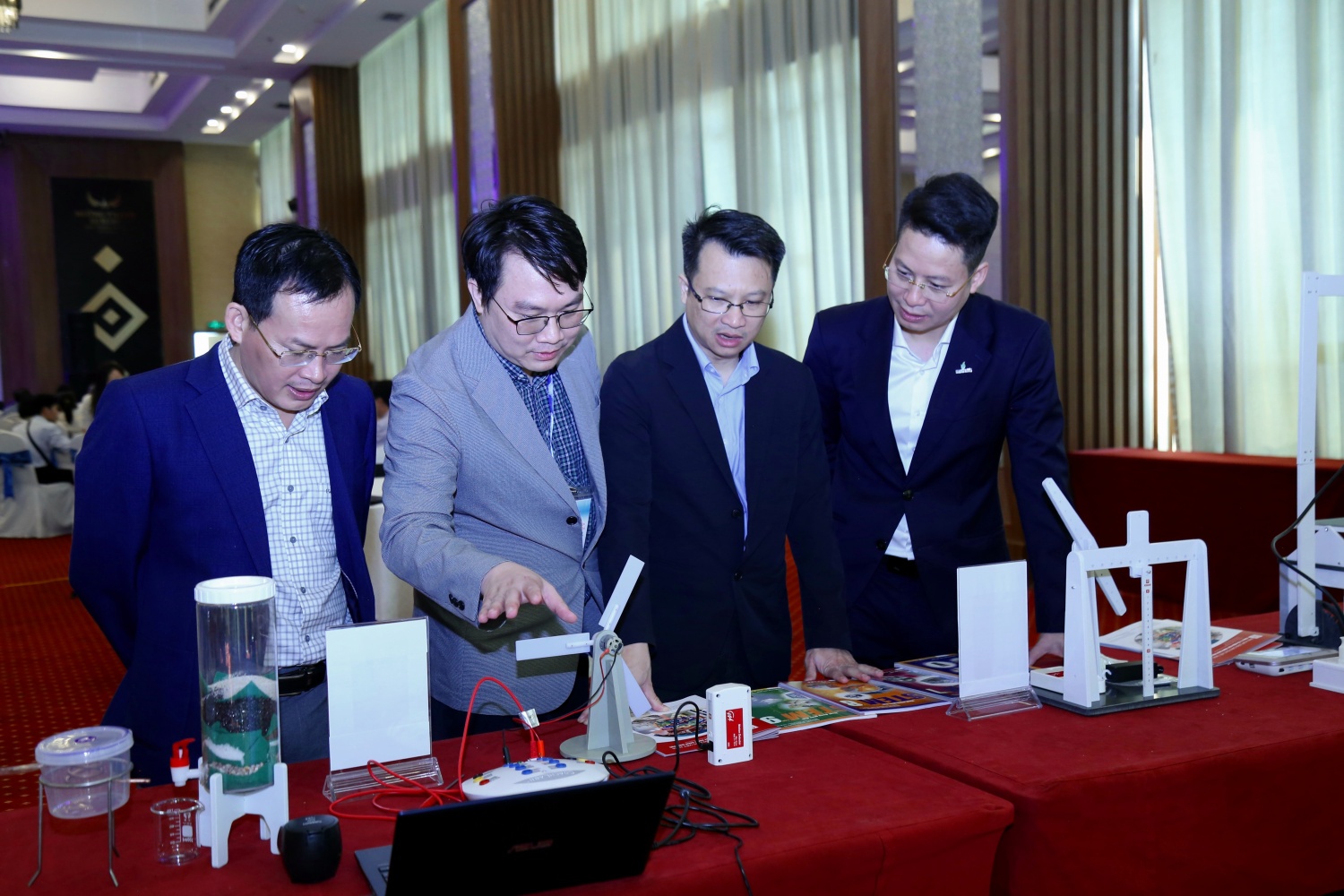 Petrovietnam tổ chức tập huấn chương trình STEM Innovation khu vực Nam Trung bộ và Tây Nguyên