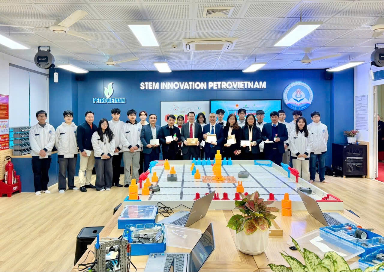 STEM Innovation Petrovietnam: “Không chỉ là thiết bị, mà là cách học mới”