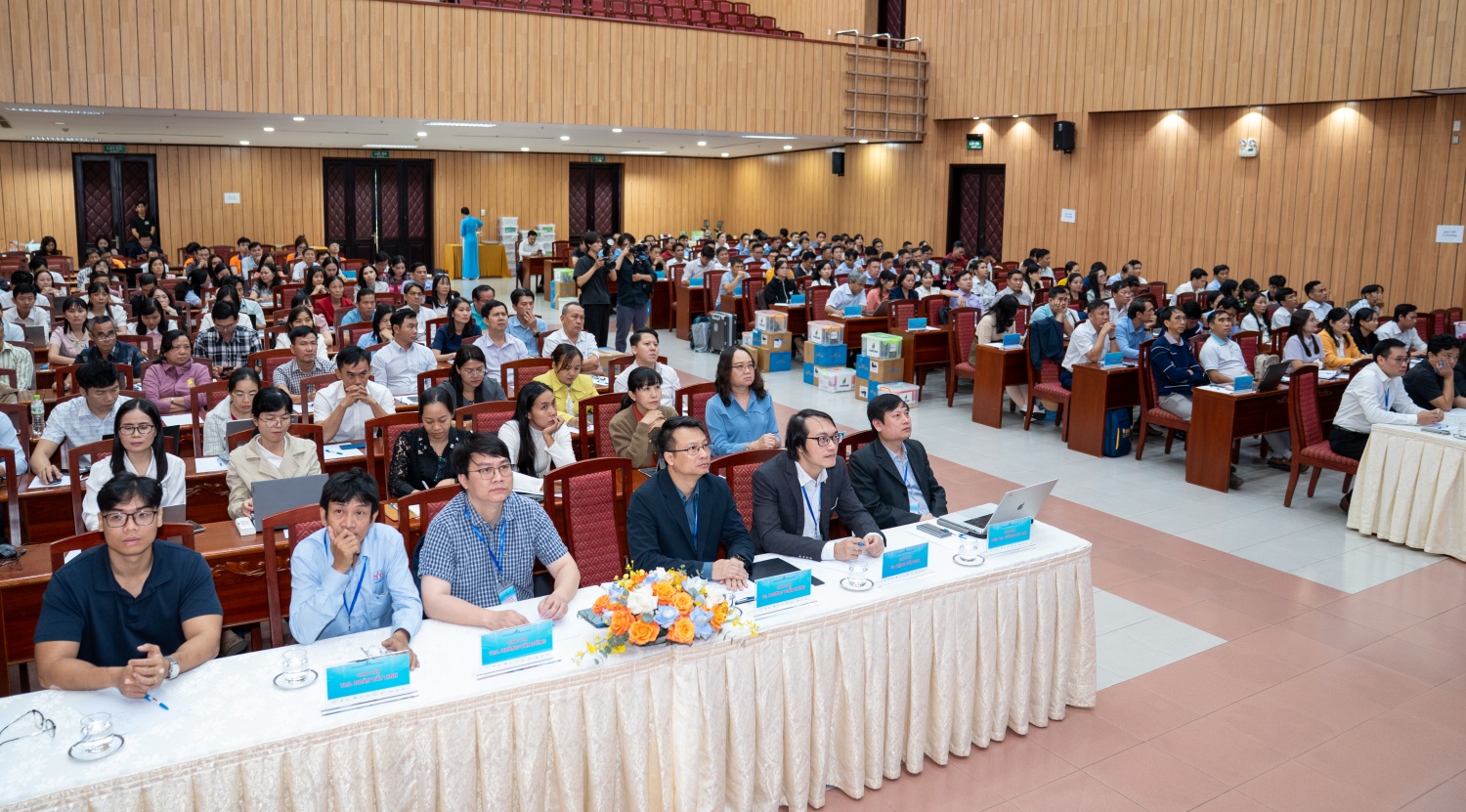 Nâng cao kiến thức, kỹ năng triển khai giáo dục STEM cho giáo viên khu vực Nam Bộ