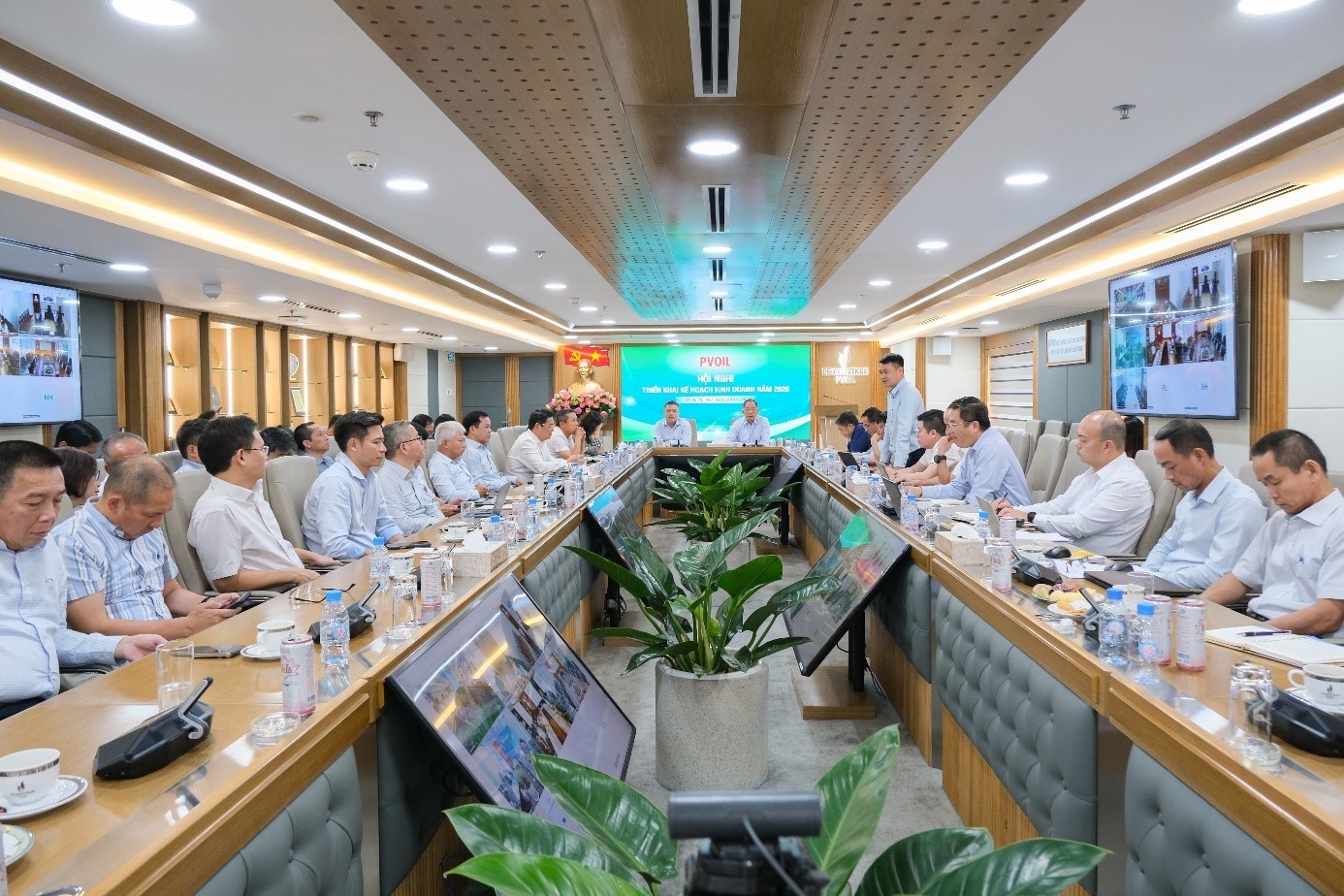 oàn cảnh Hội nghị triển khai kế hoạch kinh doanh năm 2026.