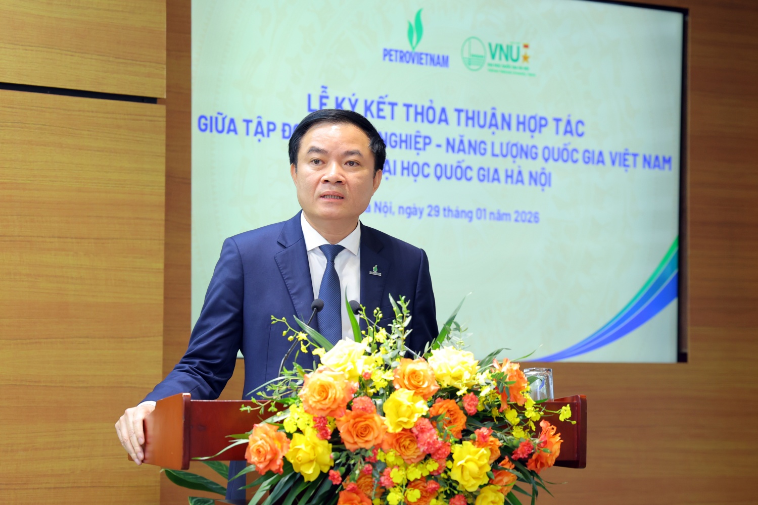 Kết nối thực tiễn sản xuất với nền tảng khoa học tiên tiến