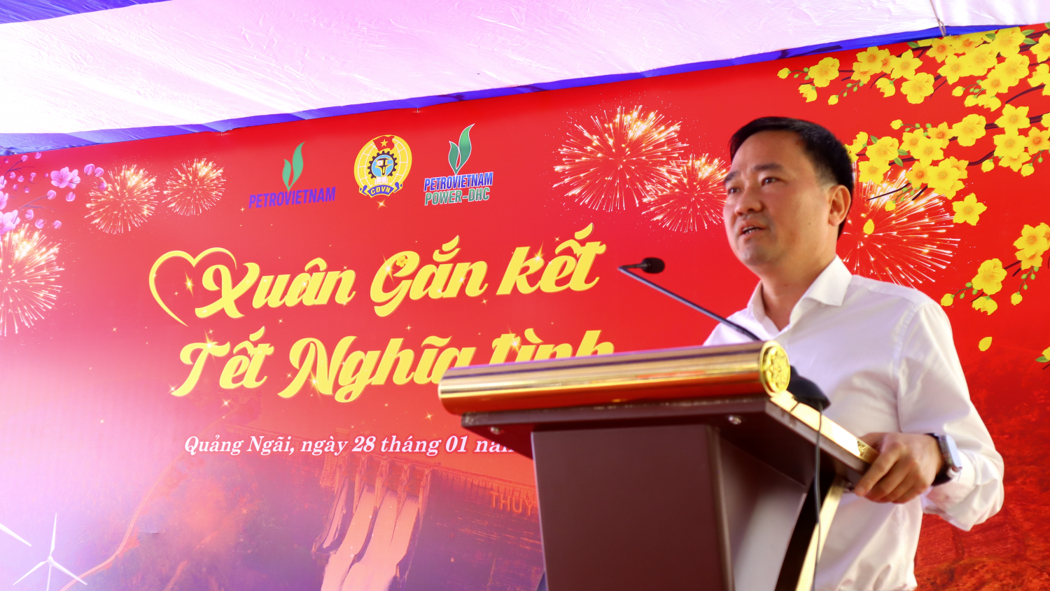 “Petrovietnam: Xuân Gắn kết - Tết Nghĩa tình” đầy ấm áp tại thủy điện Đakđrinh