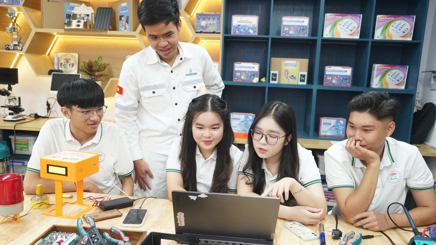 Mạch nguồn tri thức cho nhân lực khoa học - công nghệ quốc gia