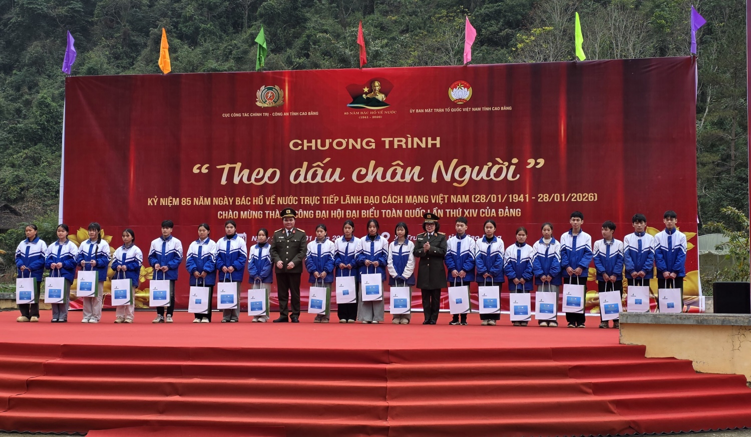 Petrovietnam mang “Xuân gắn kết - Tết nghĩa tình” đến với bà con Cao Bằng