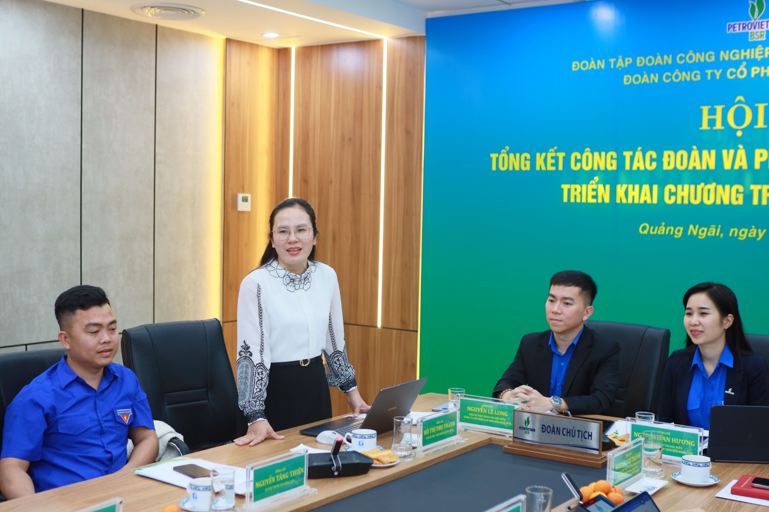 Đồng chí Hồ Thị Thu Thanh – Phó Bí thư Tỉnh đoàn Quảng Ngãi chia sẻ về những đóng góp của Đoàn Thanh niên BSR trong thời gian qua. Đồng chí Thanh cũng bày tỏ mong muốn Đoàn Thanh niên BSR tiếp tục phát huy vai trò xung kích, sáng tạo trong năm 2026.