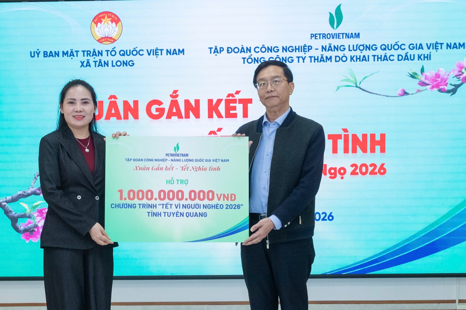 Petrovietnam đưa Tết đến với bà con Tuyên Quang