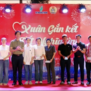 [VIDEO] Ấm áp chương trình “Petrovietnam: Xuân gắn kết - Tết nghĩa tình” trên công trường Long Phú 1