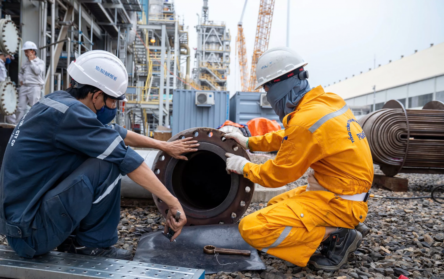 The Phu My Fertilizer Plant successfully completed its comprehensive maintenance, more than 4 days ahead of schedule, and has resumed operations at over capacity