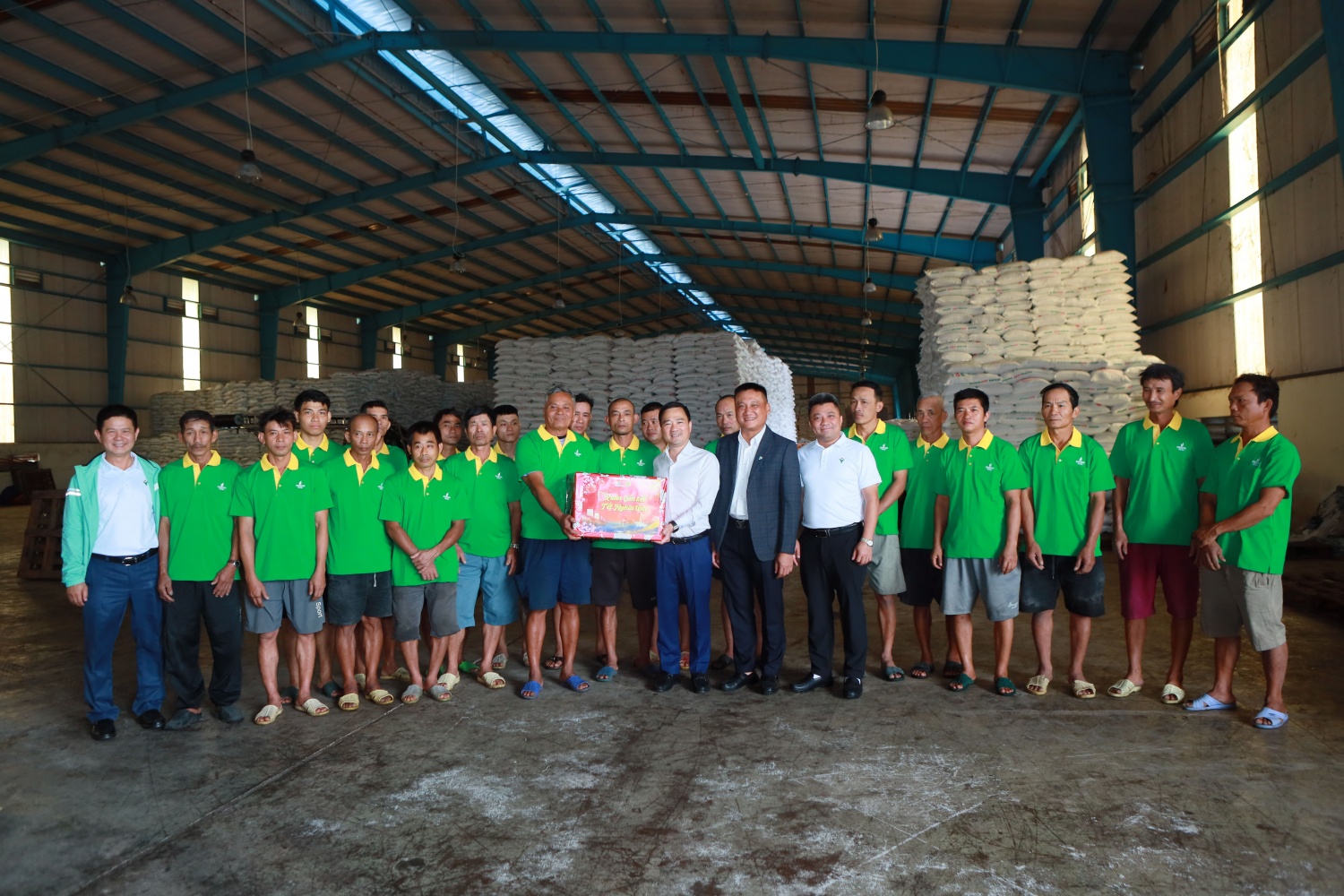 Petrovietnam tiếp thêm động lực cho bà con và người lao động tại Gia Lai