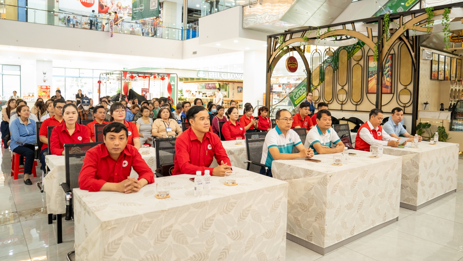 PVFCCo – Phú Mỹ cùng người dân khó khăn sắm Tết