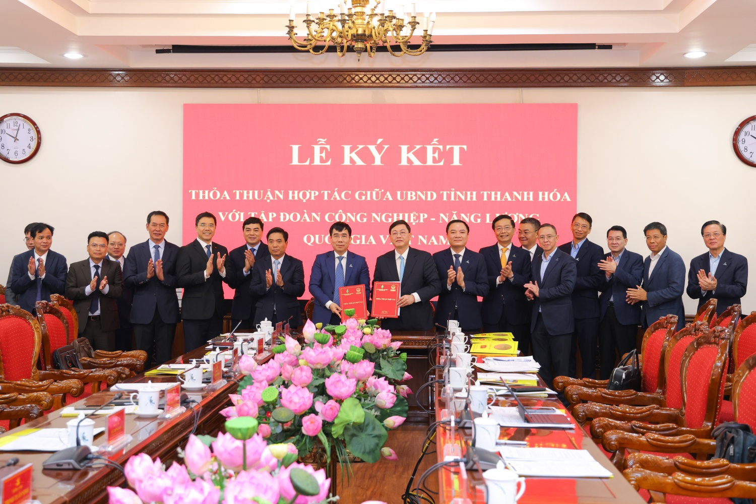 Tỉnh Thanh Hóa và Petrovietnam ký thỏa thuận hợp tác toàn diện, thúc đẩy phát triển công nghiệp – năng lượng