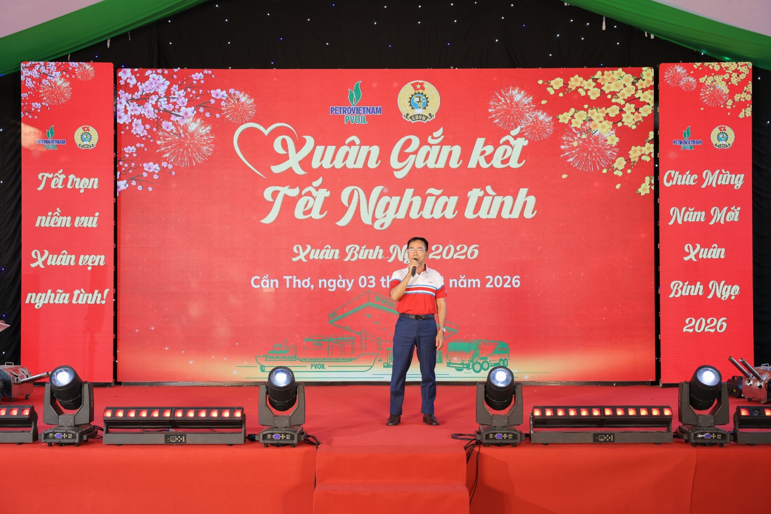 Ông Lê Văn Nghĩa - Thành viên HĐQT PVOIL phát biểu tại chương trình