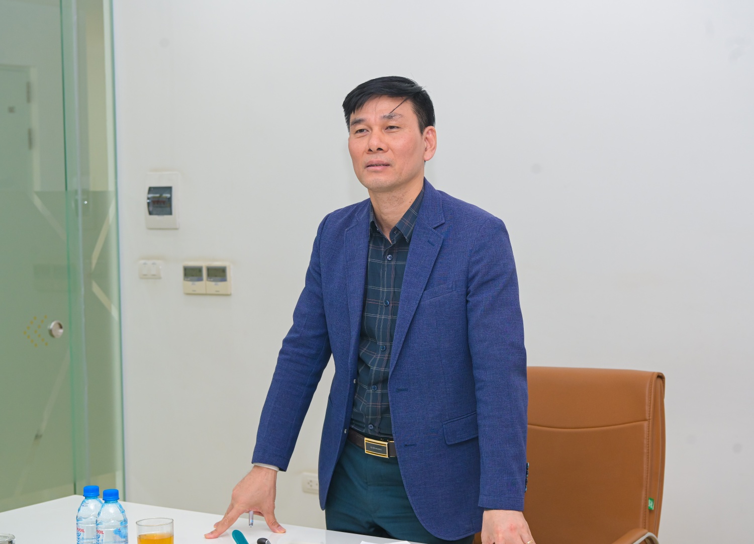 Đồng chí Nguyễn Duyên Cường, Bí thư Chi bộ, Giám đốc PVNDB phát biểu tại buổi sinh hoạt