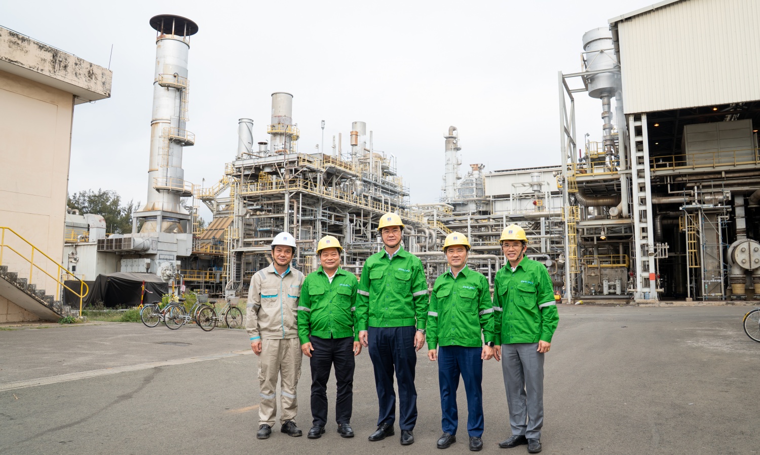 Công đoàn Petrovietnam thăm, chúc Tết NLĐ trực ca đêm giao thừa tại Nhà máy Đạm Phú Mỹ